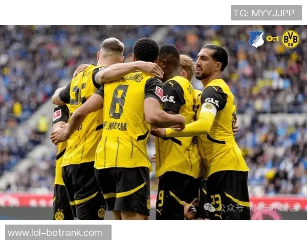 德甲激战：多特蒙德大胜波尔图乌龙球成比赛转折点引发热议