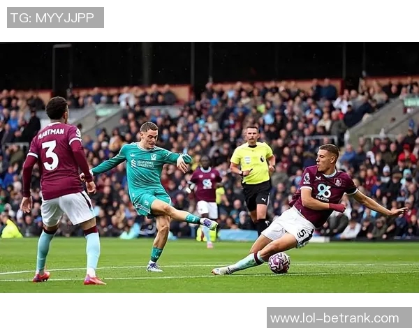 西甲激战那不勒斯5-0莱比锡绝杀时刻引发全场狂欢与转会传闻
